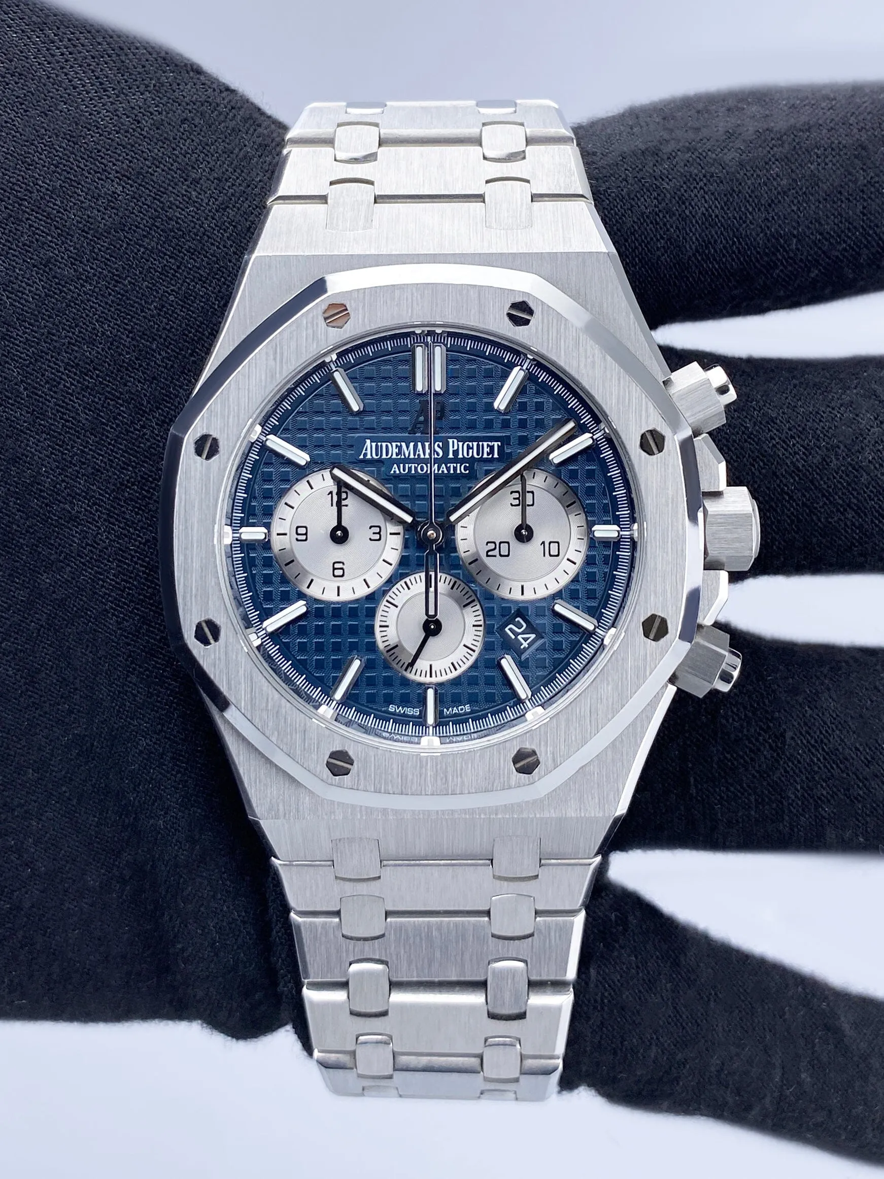 Audemars Piguet Royal Oak 26331ST.OO.1220ST.01 Mens Watch Box Papers
