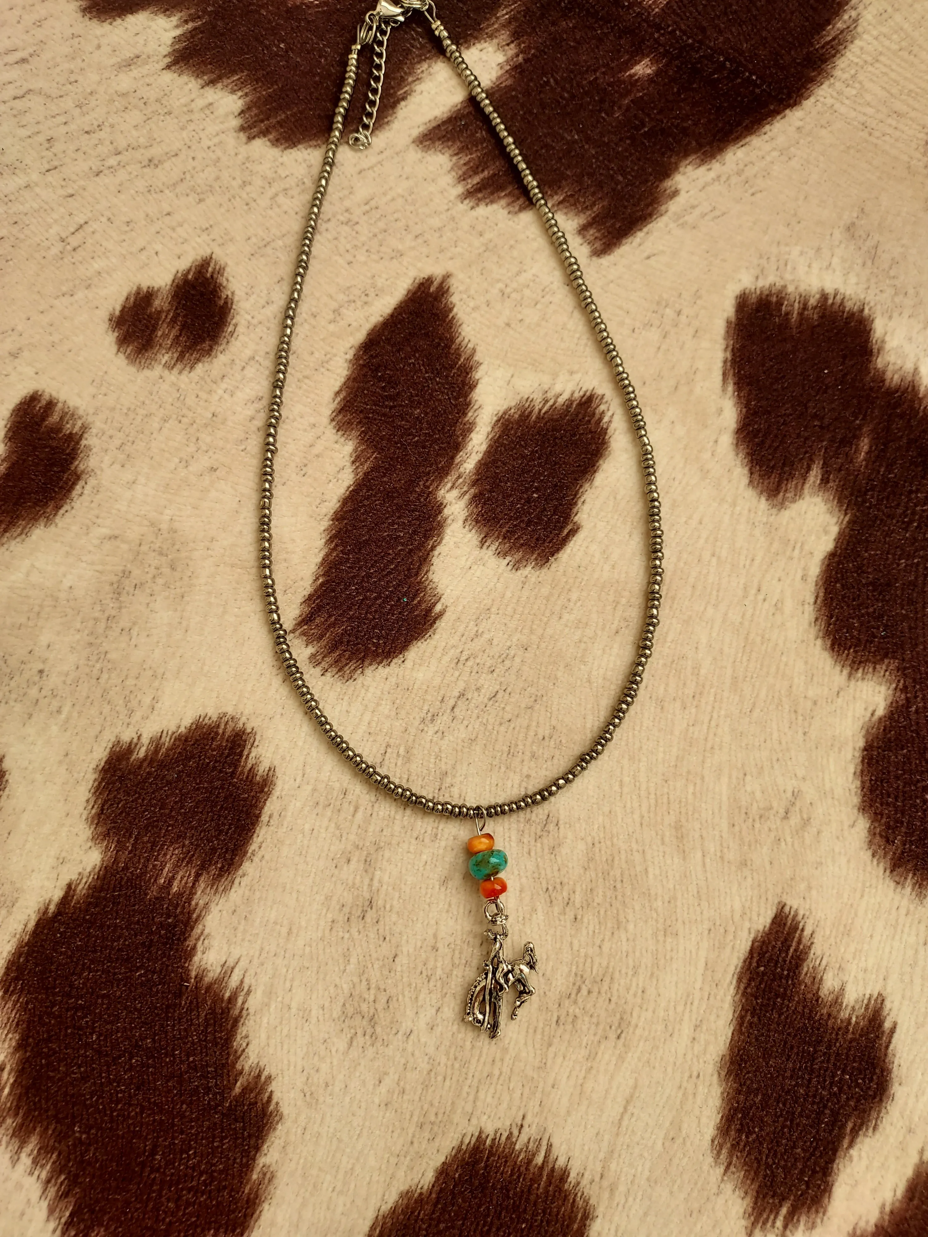 Broncen cowboy necklace