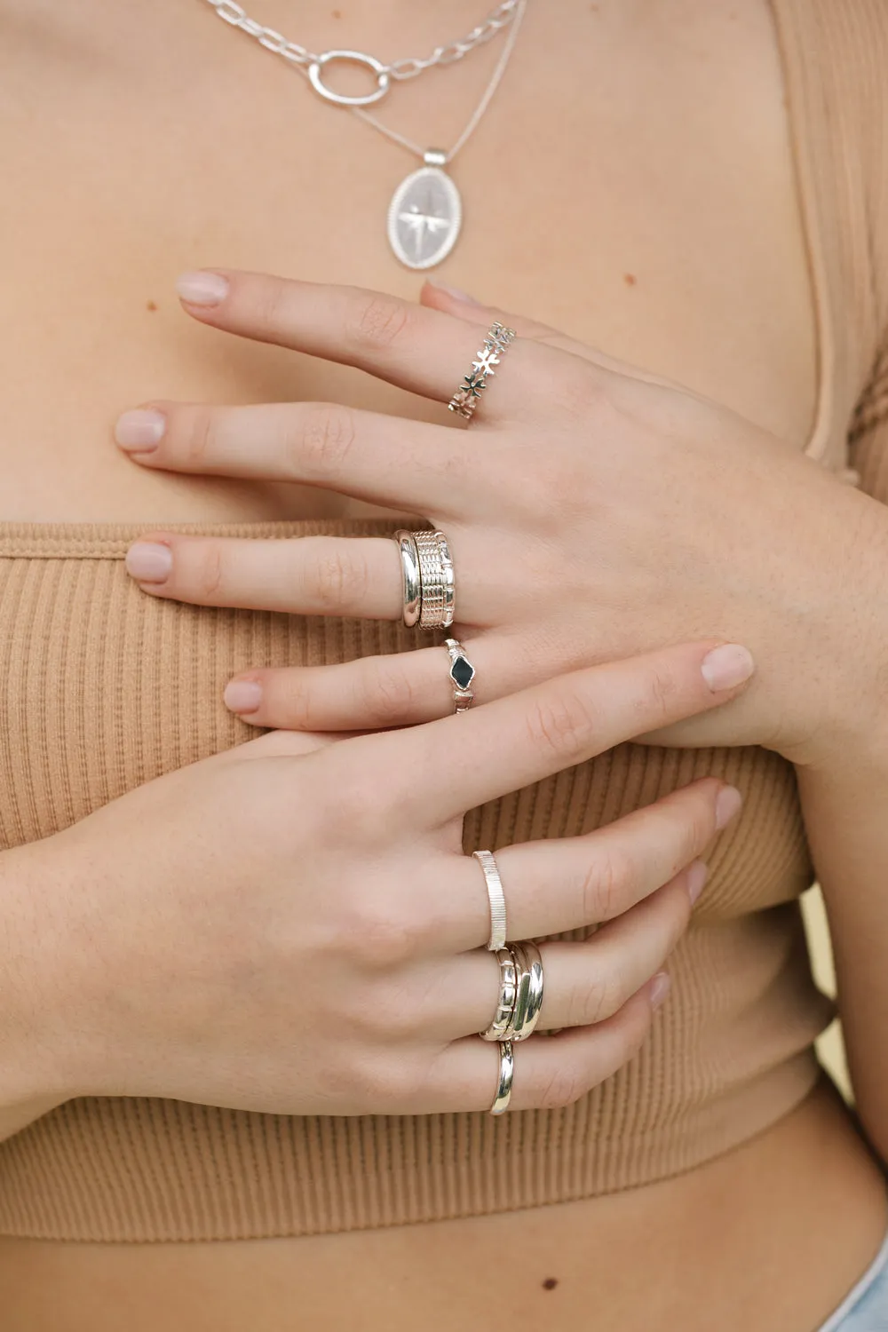 Clover club index ring silver