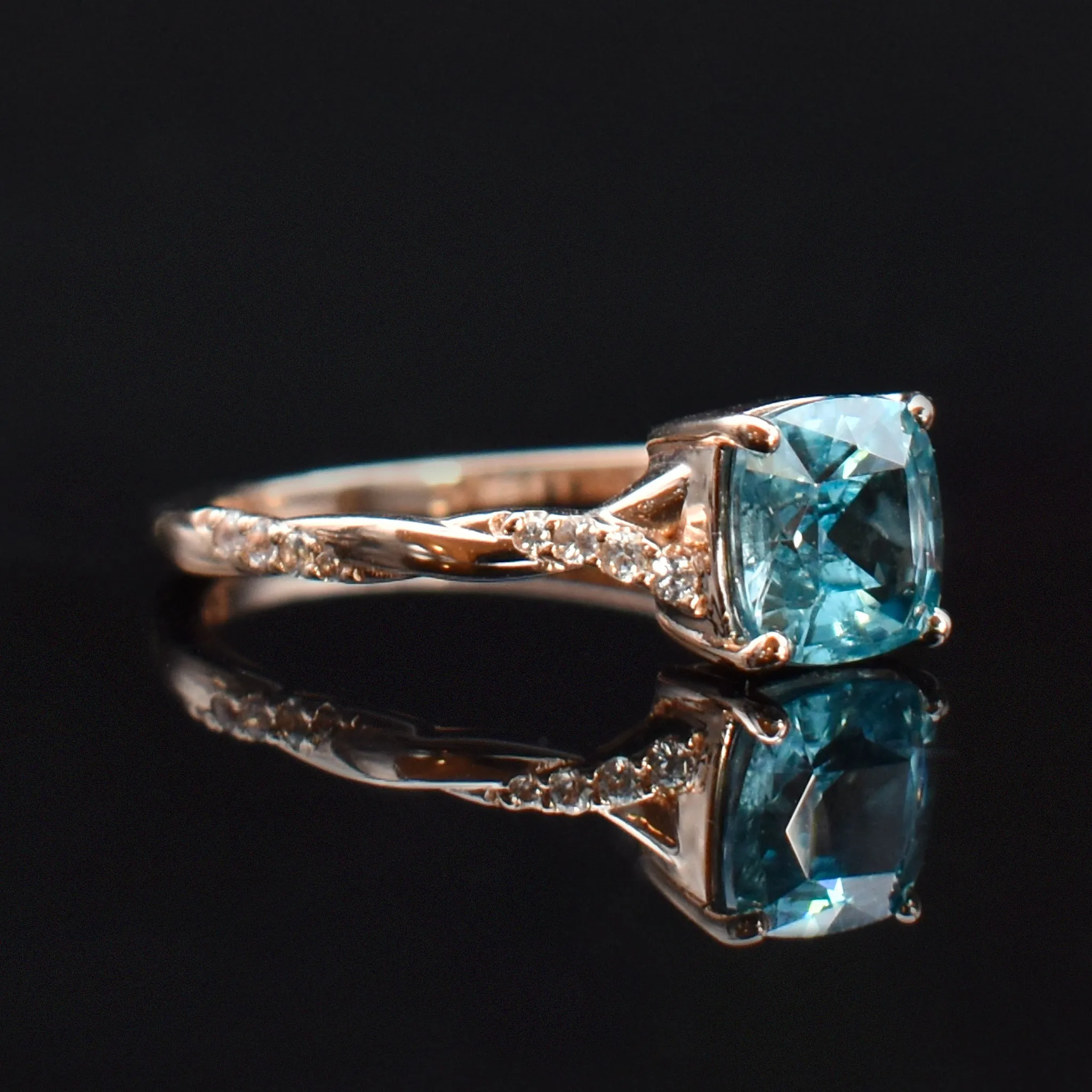 Cremation Ring With Ashes-Topaz & Diamond
