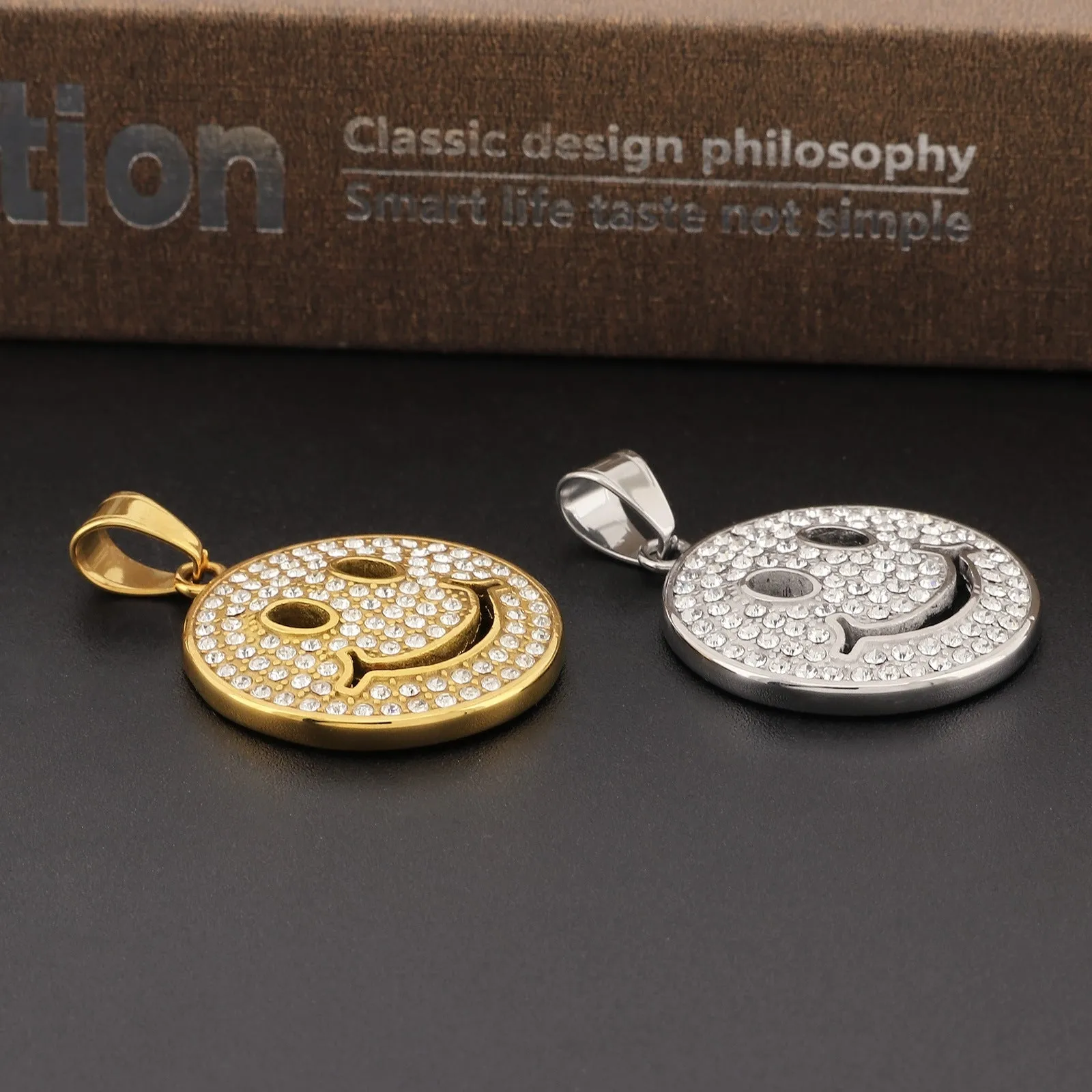 Cross-Border Hiphop Zircon Smiley Face Pendant for Men and Women in Stainless Steel