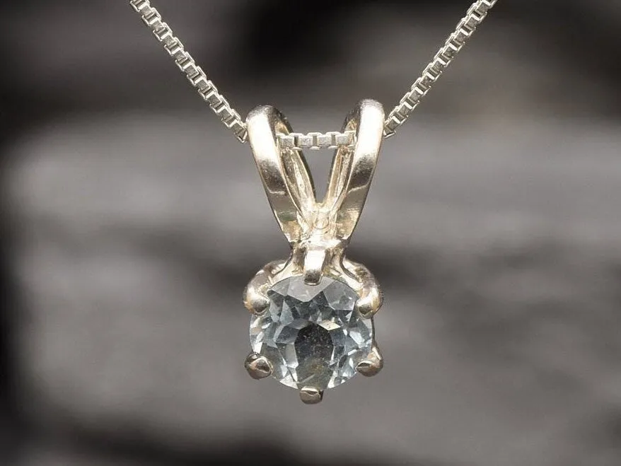 Dainty Topaz Pendant - Blue Topaz Necklace - Minimalist Blue Pedant
