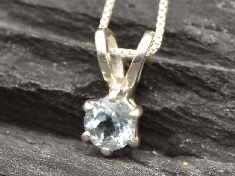 Dainty Topaz Pendant - Blue Topaz Necklace - Minimalist Blue Pedant