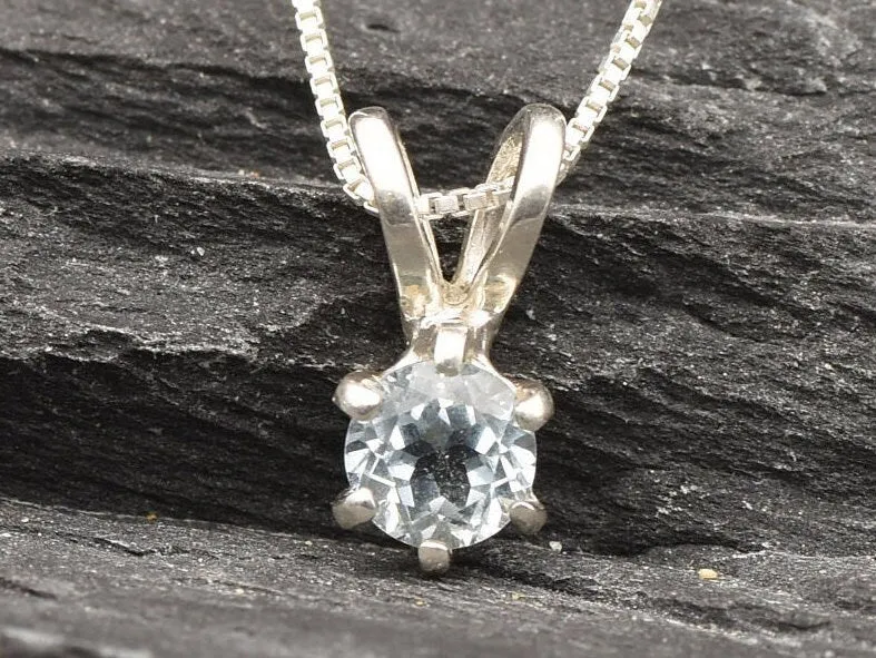 Dainty Topaz Pendant - Blue Topaz Necklace - Minimalist Blue Pedant