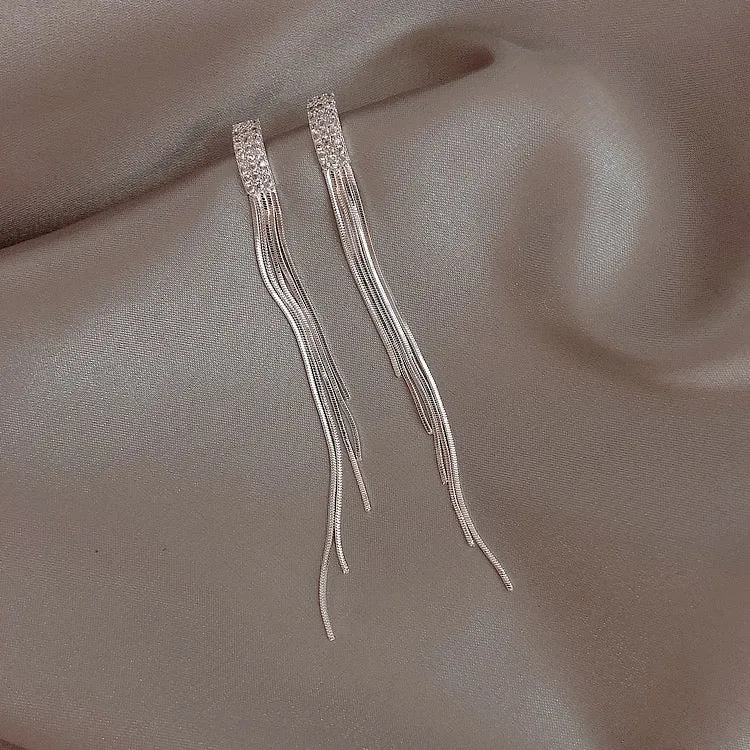 E203 Dangle earrings