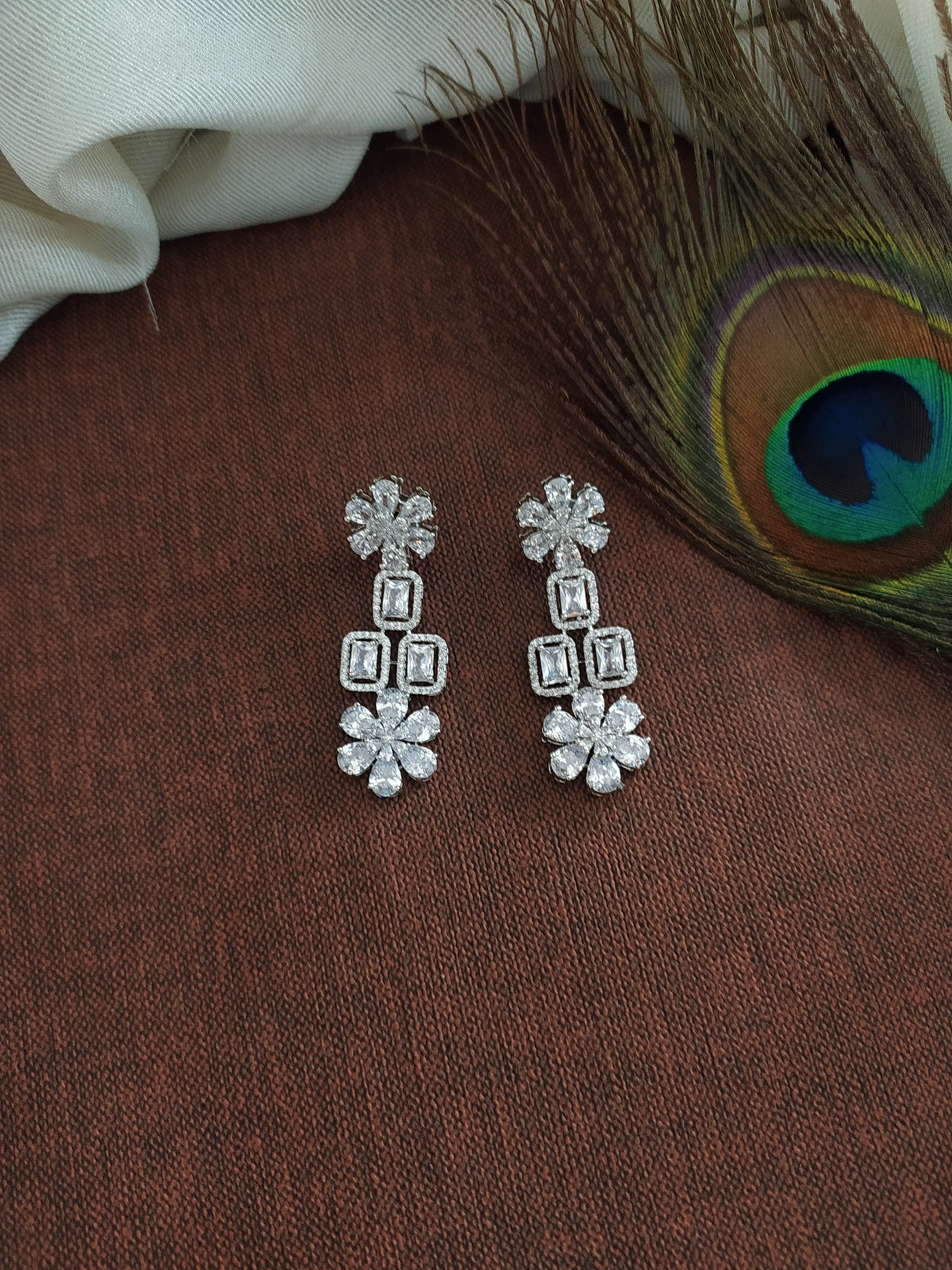 Eternal Elegance Rhodium-Plated Zircon Floral Cube Necklace Set