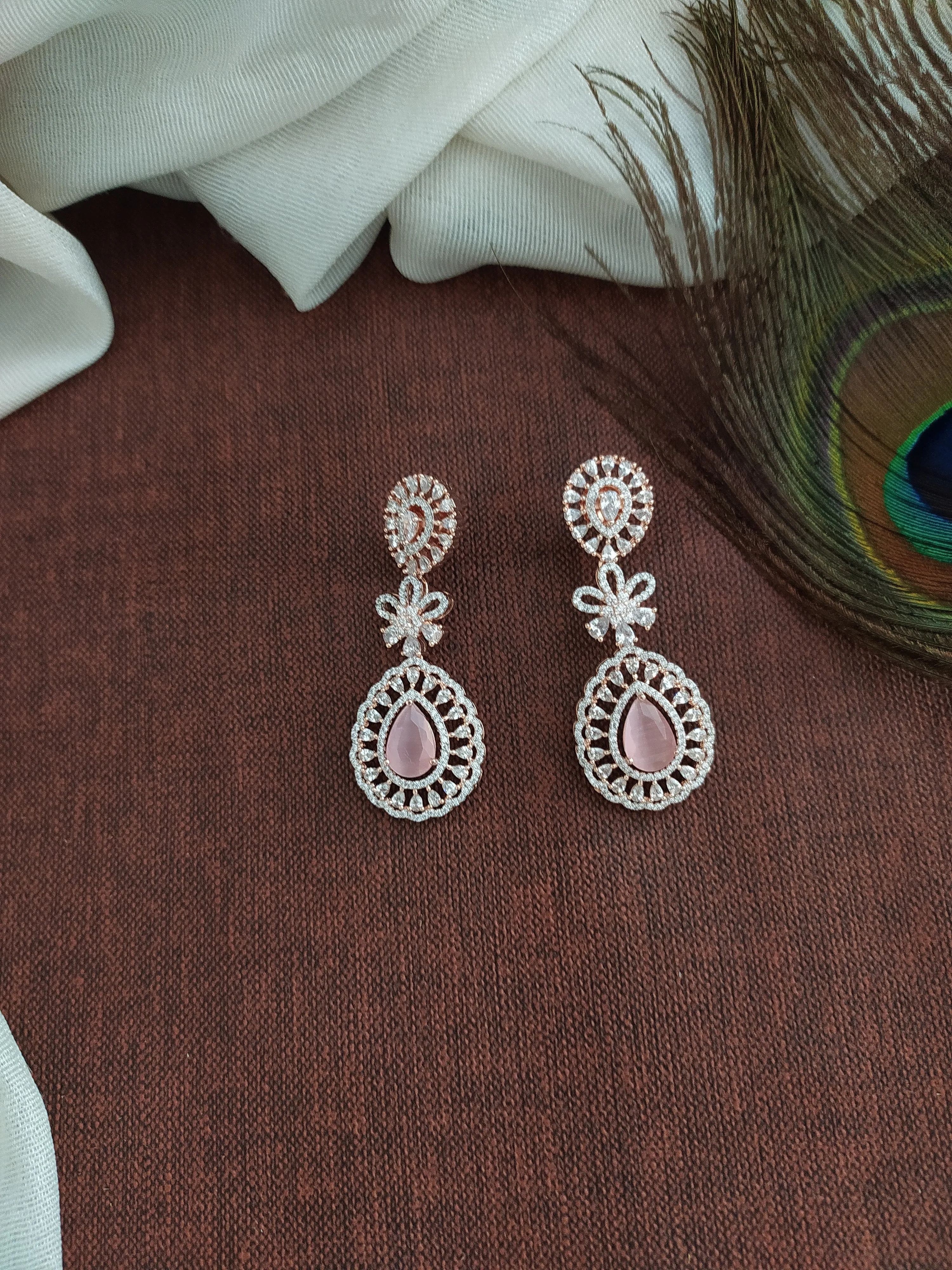 Exquisite Rose Gold-Plated Zircon Necklace Set