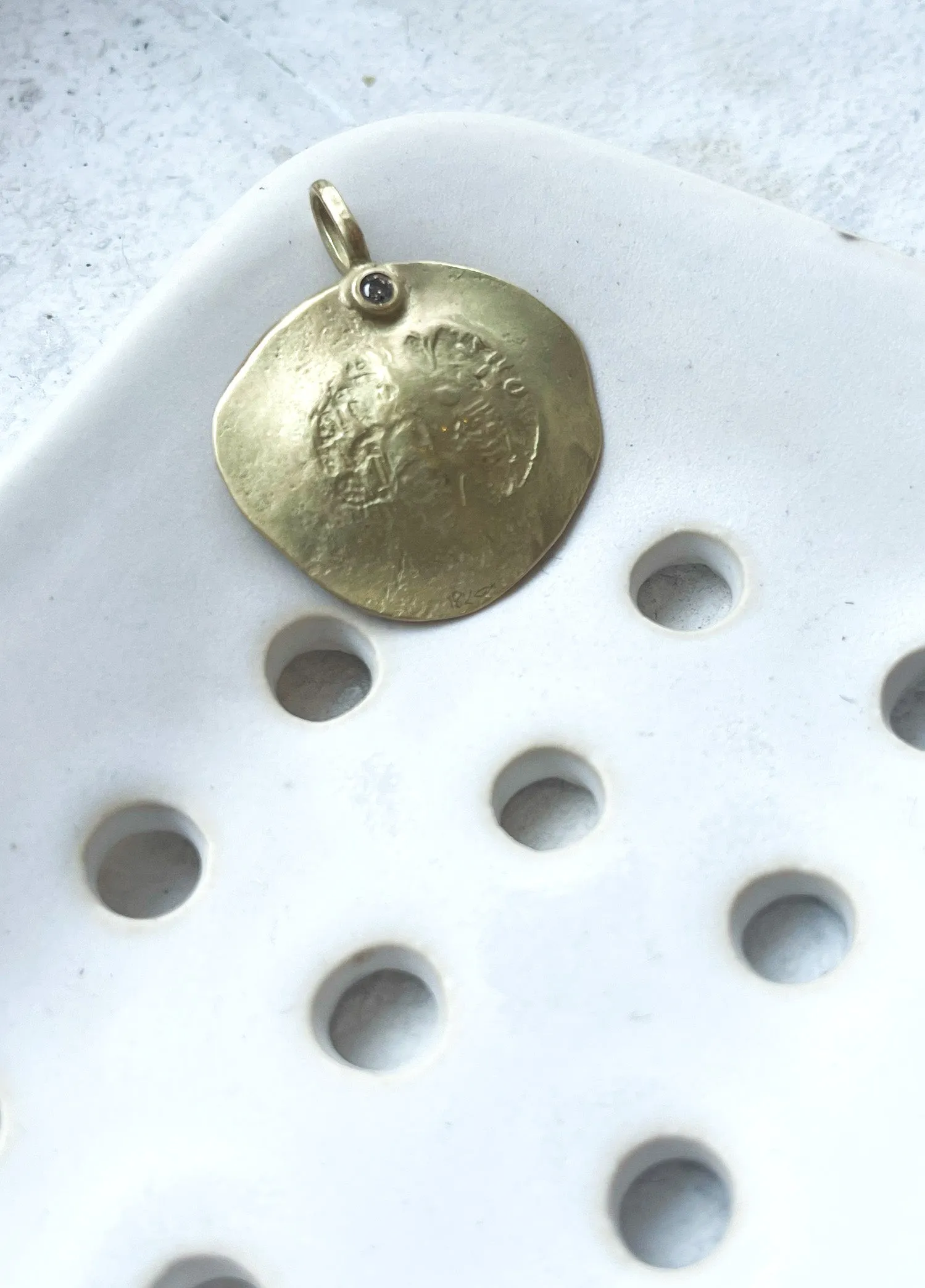 Heike Concave 18K Gold Byzantine Coin With Diamond On Back
