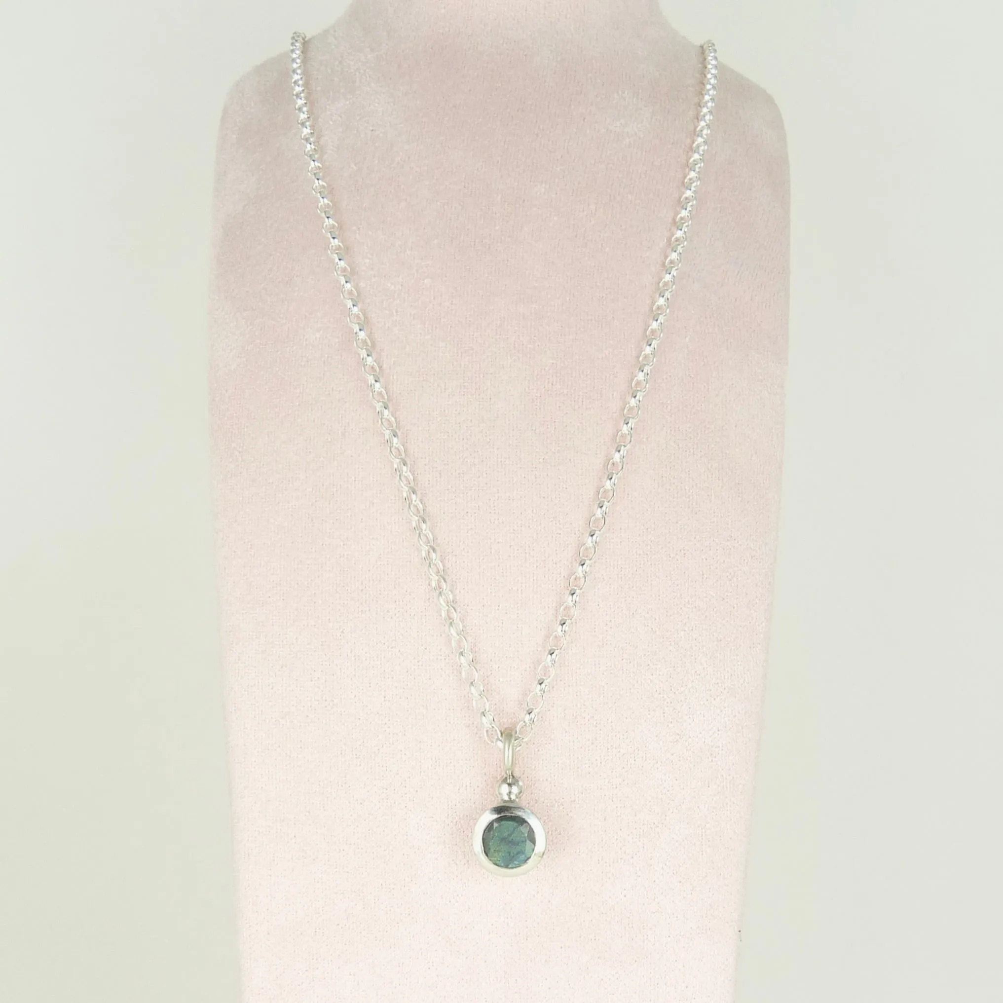 Labradorite Cup Set Pendant