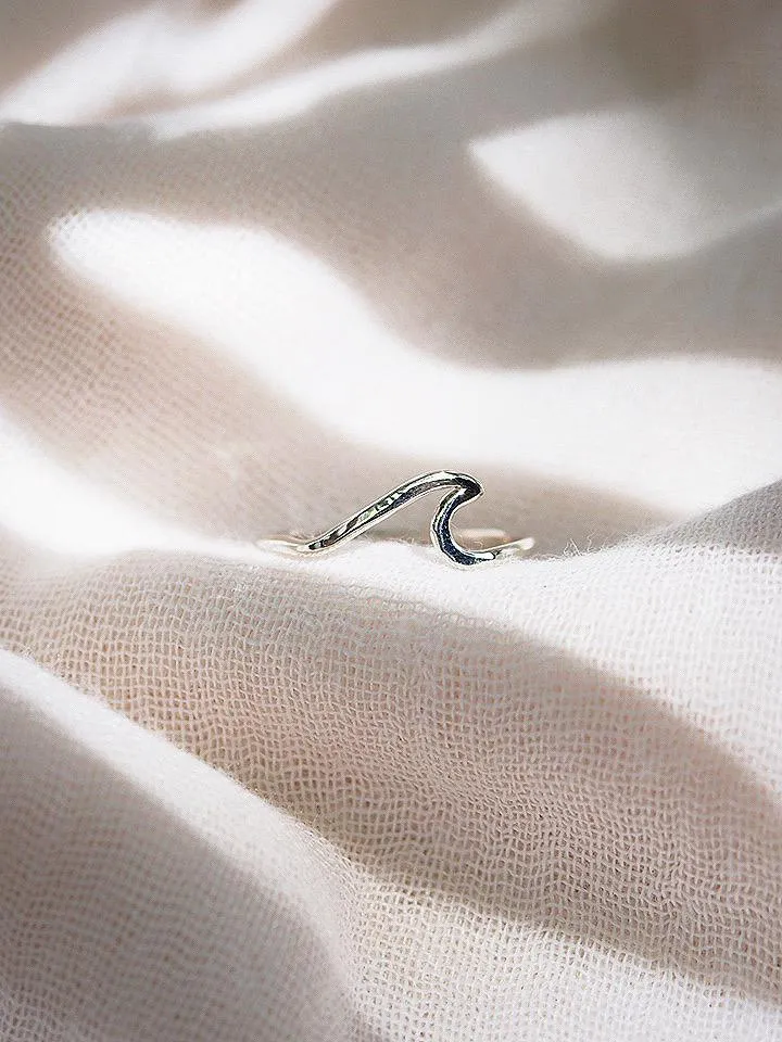 Mini Silver Wave Ring - Nalu