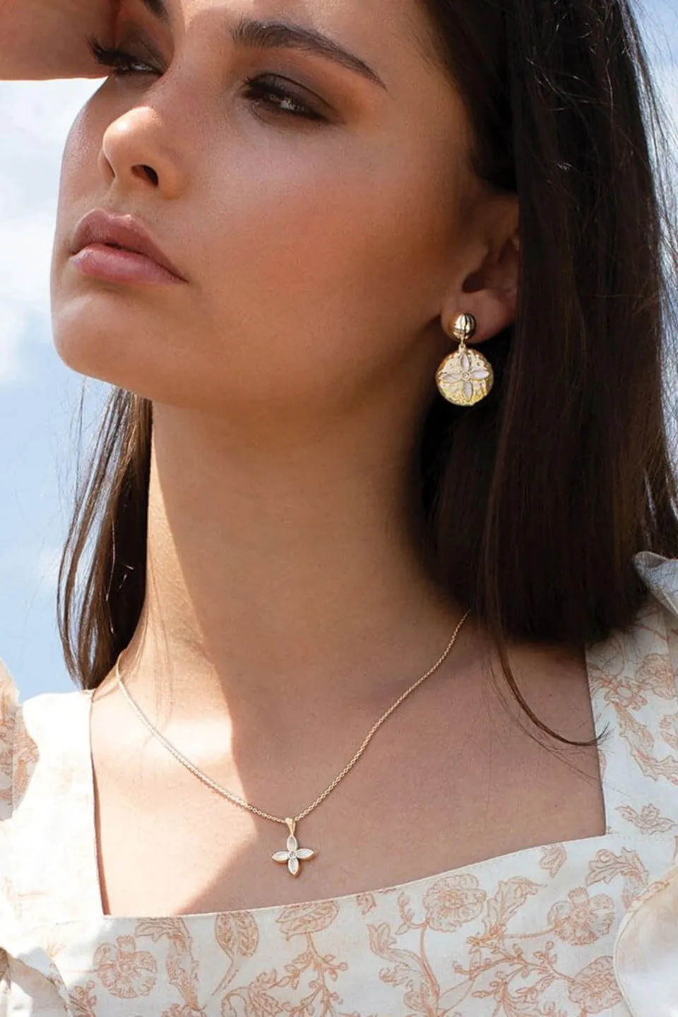 Mother of Pearl Clover Necklace 18k Gold Plated Clover EOL Necklace