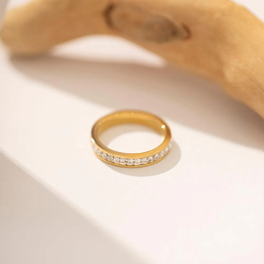 Single Layered Zircon Ring