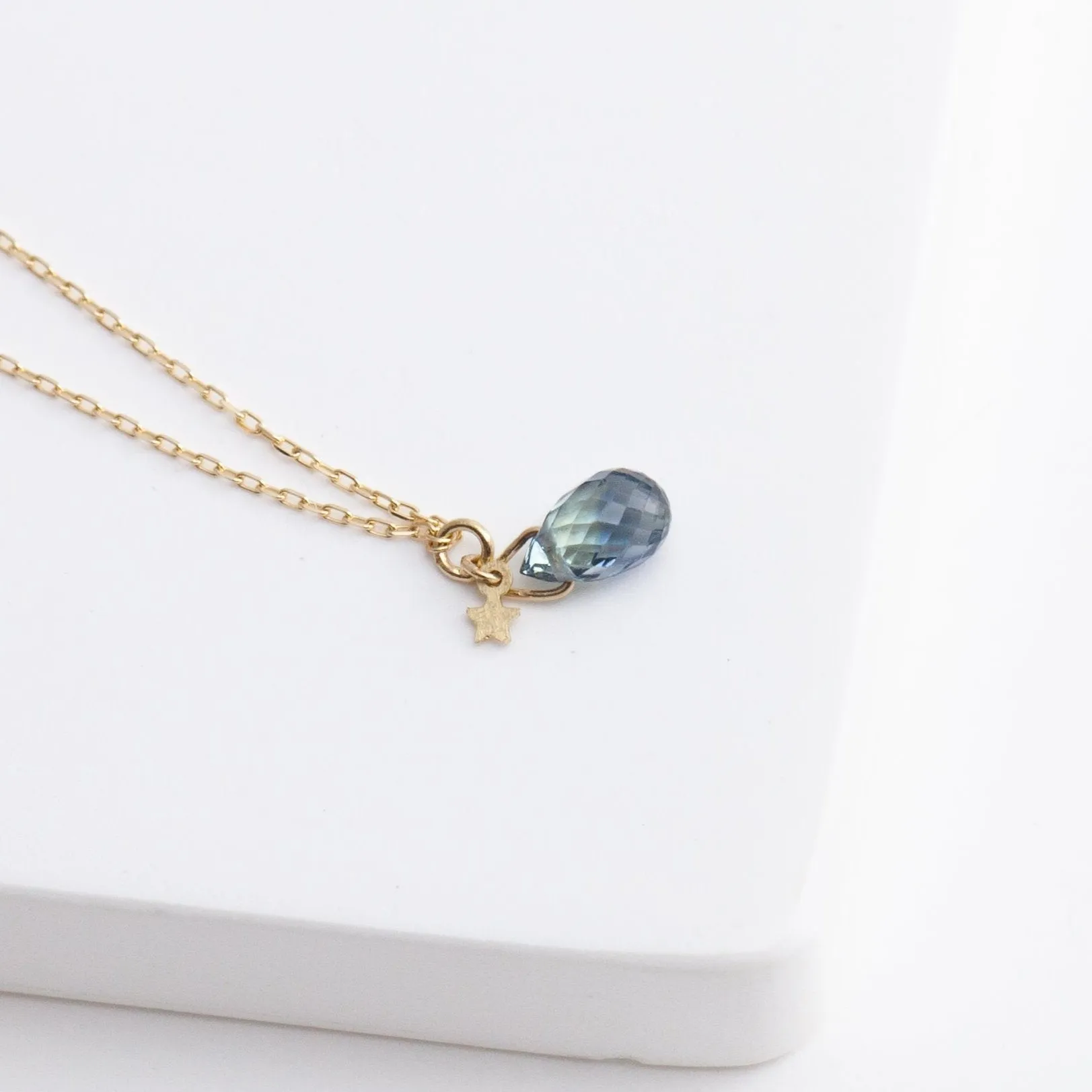 Smiley Sapphire bracelet