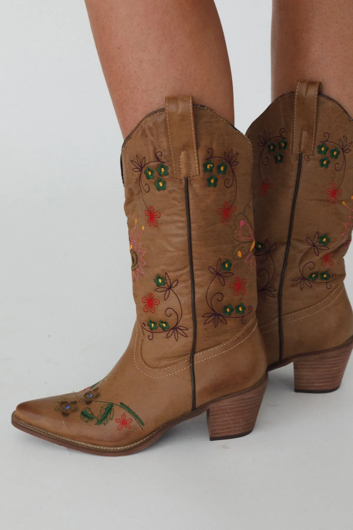 Sunset Saddle Floral Boots - Tan