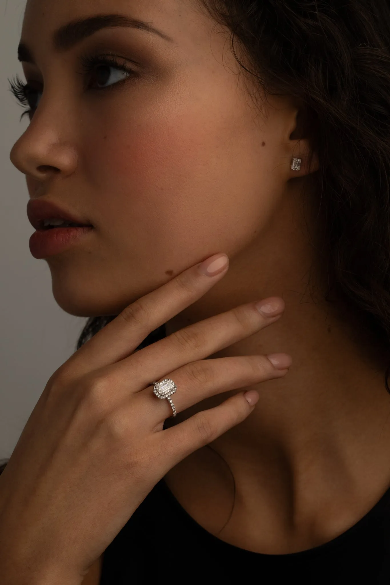 The Emerald Solitaire with Pavé band and Halo