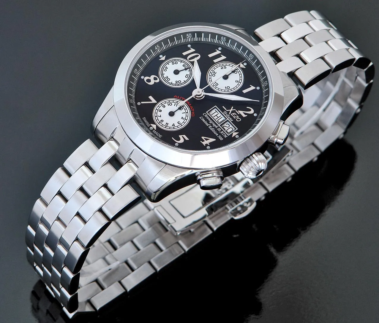 Tribune Chronograph B