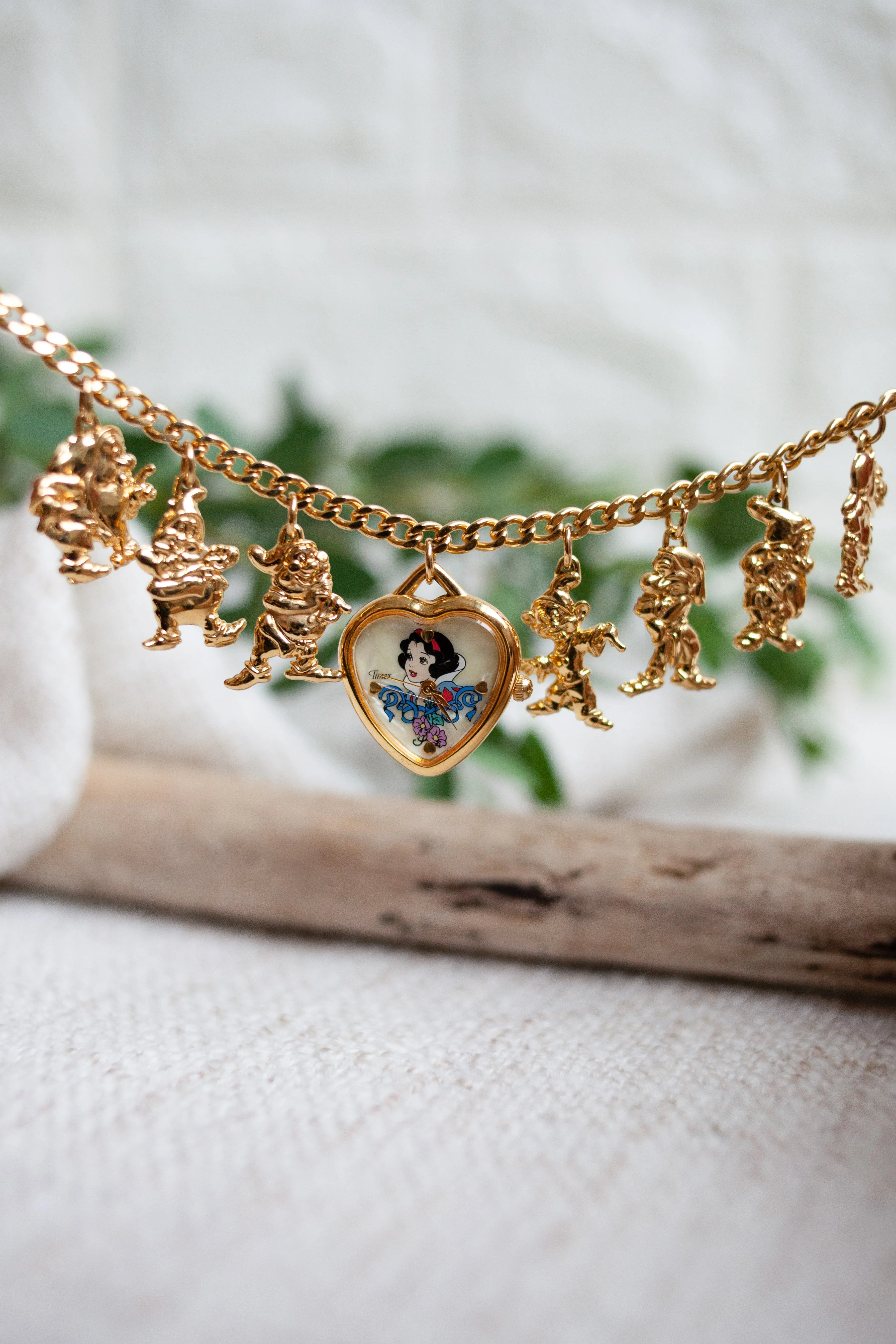 True Vintage: Snow White Charm Bracelet