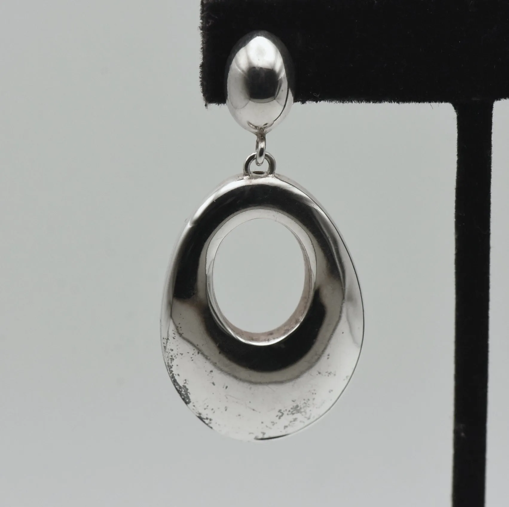 UNMATCHED Milor - Vintage Sterling Silver Hollow Oval Dangle Earring
