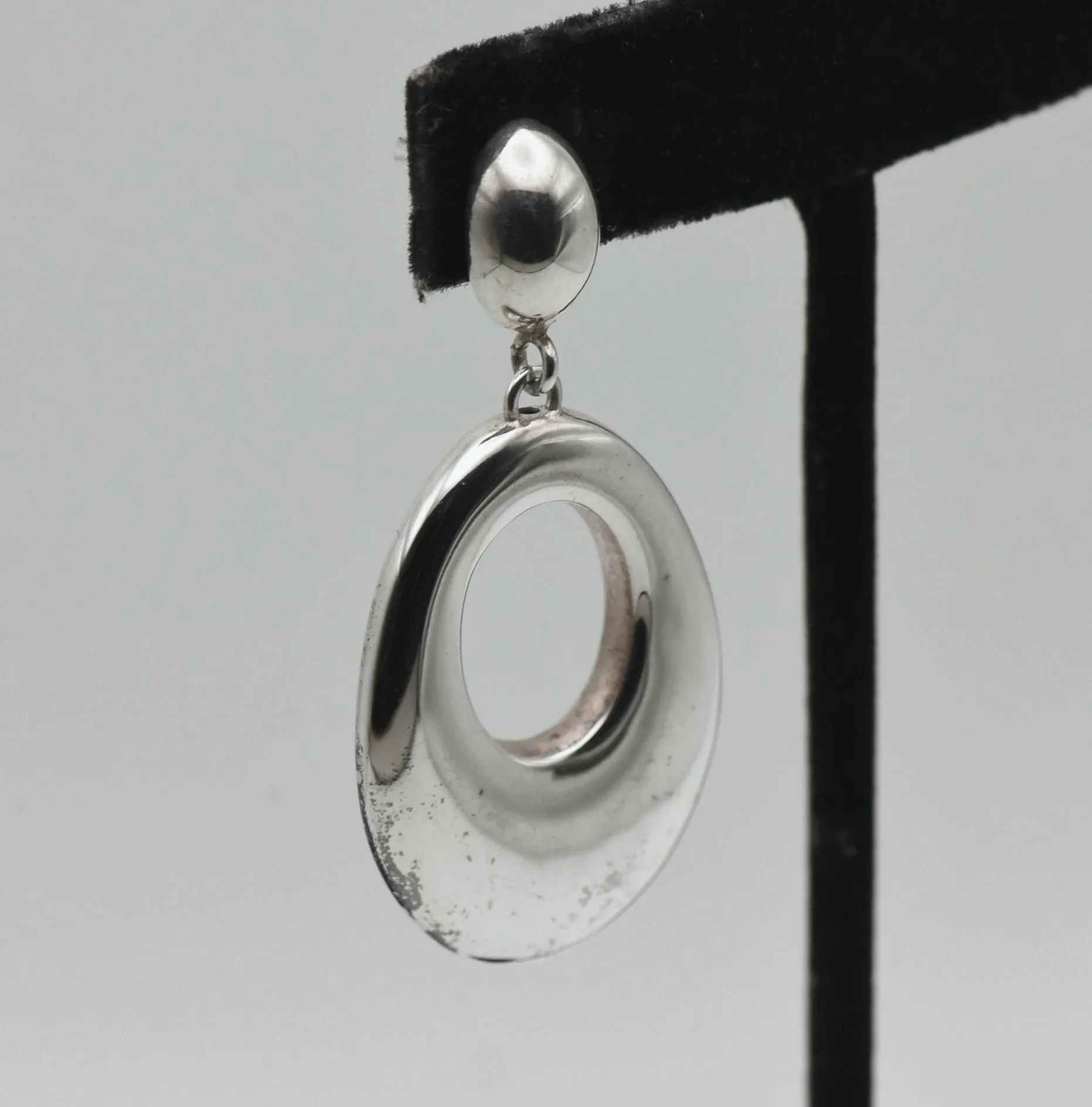 UNMATCHED Milor - Vintage Sterling Silver Hollow Oval Dangle Earring