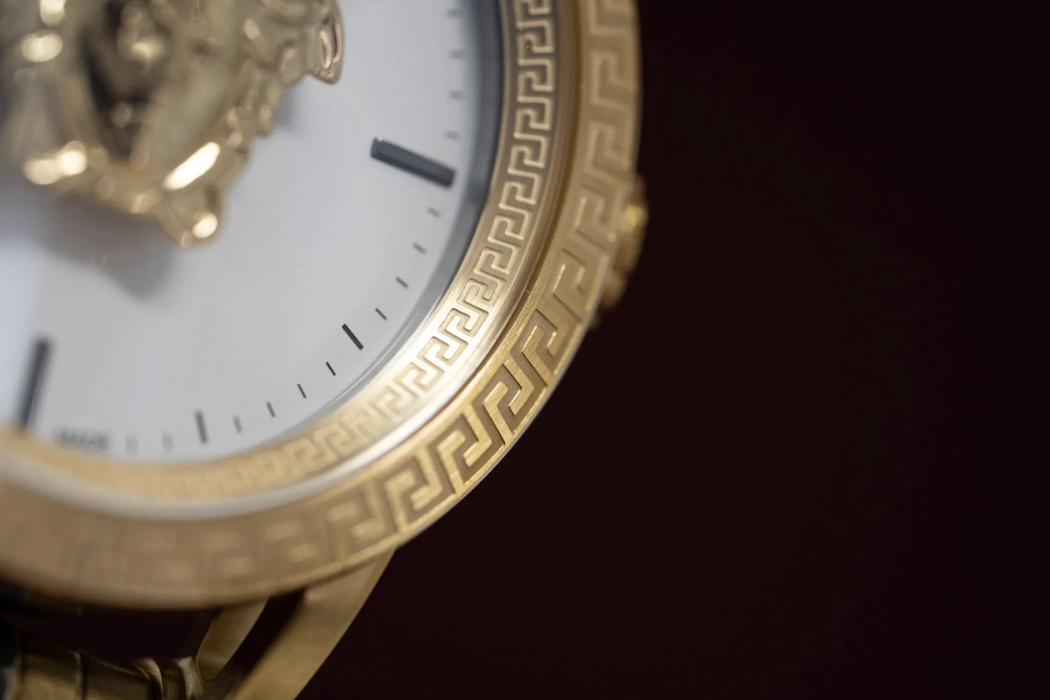 Versace Men's Watch Palazzo Empire 43mm Gold Bracelet VERD00418