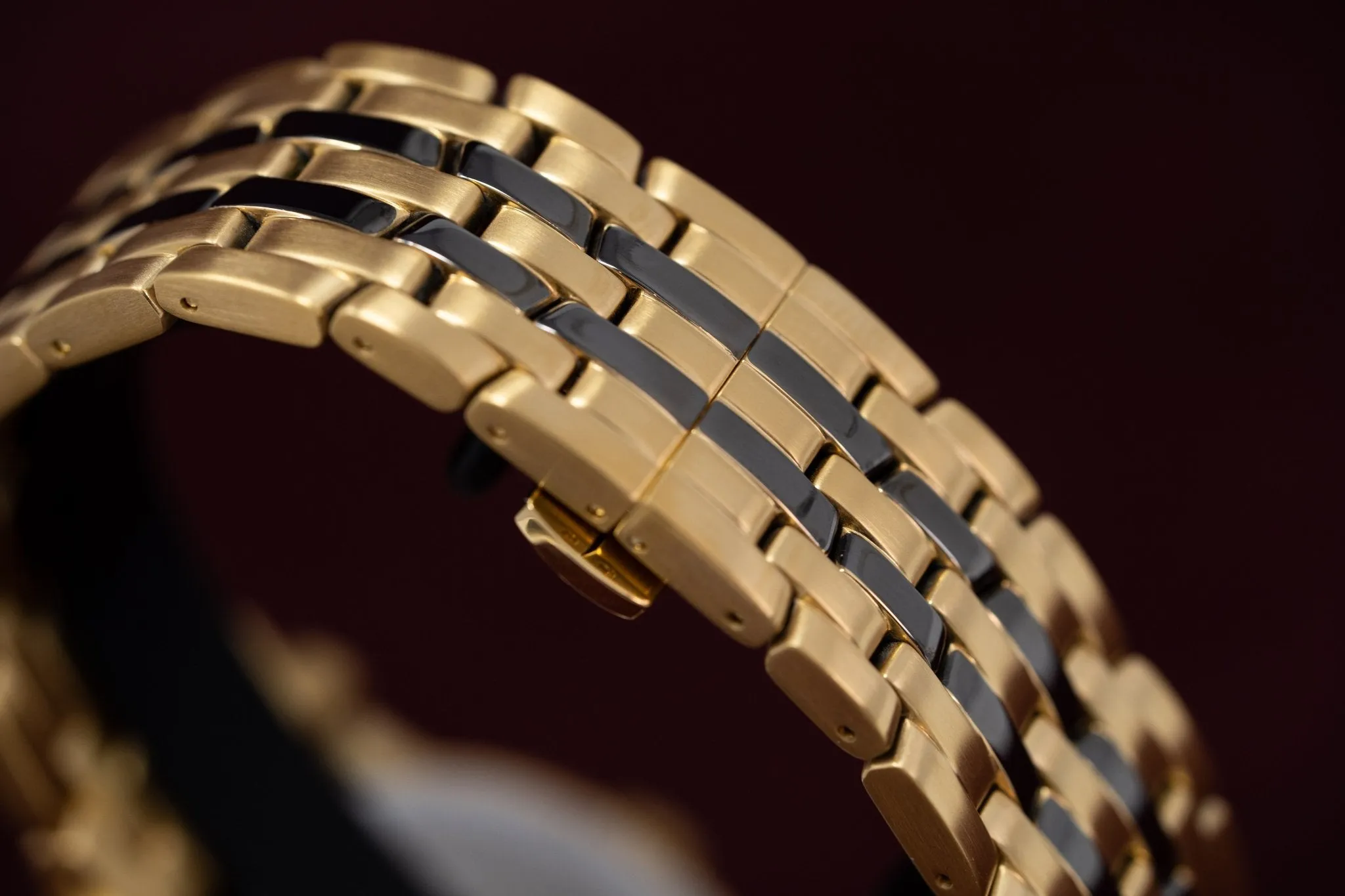 Versace Men's Watch Palazzo Empire 43mm Gold Bracelet VERD00418
