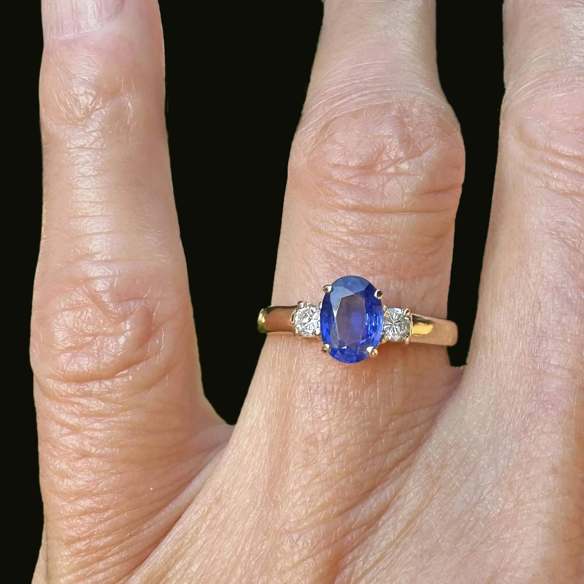 Vintage 14K Gold Diamond & Ceylon Sapphire Ring