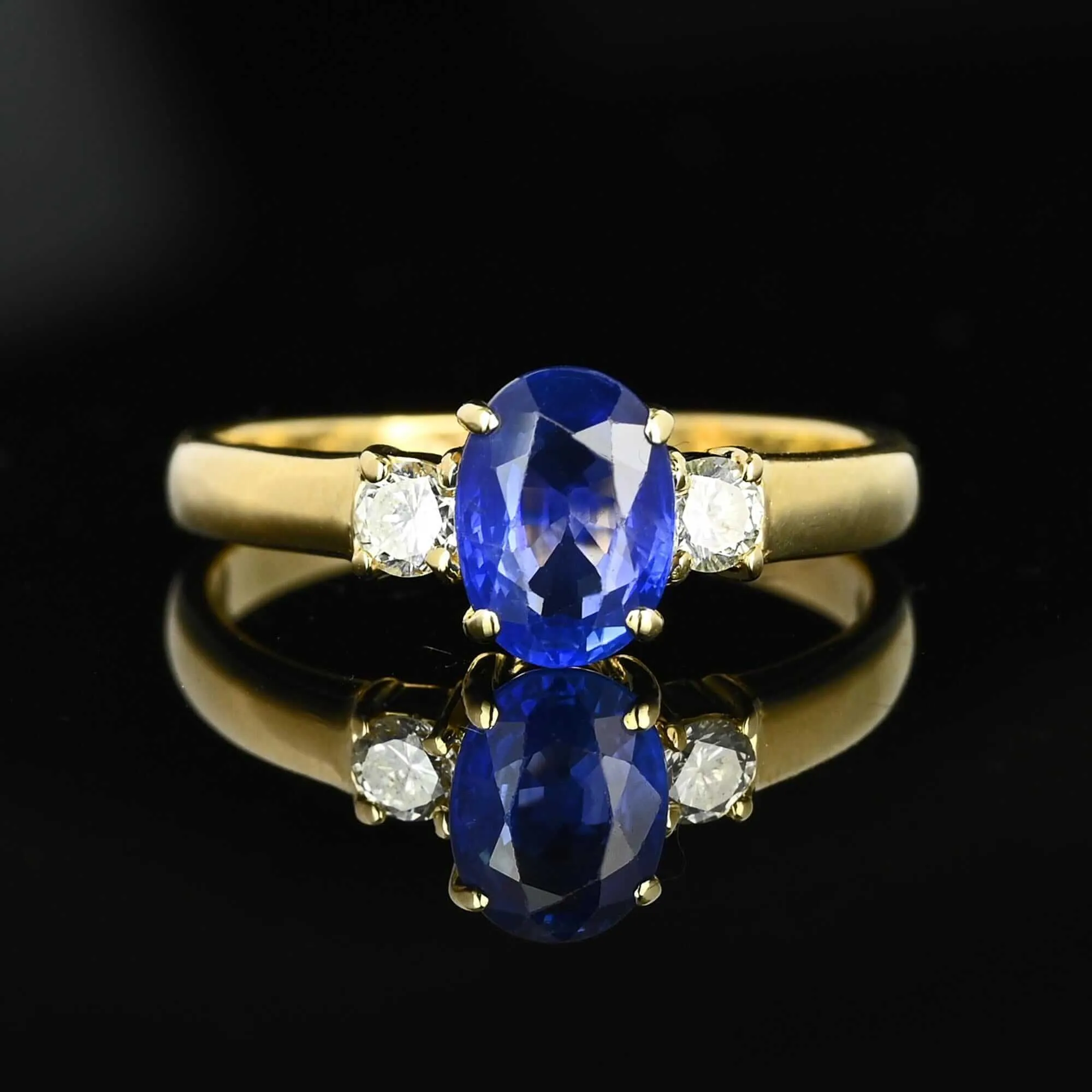 Vintage 14K Gold Diamond & Ceylon Sapphire Ring